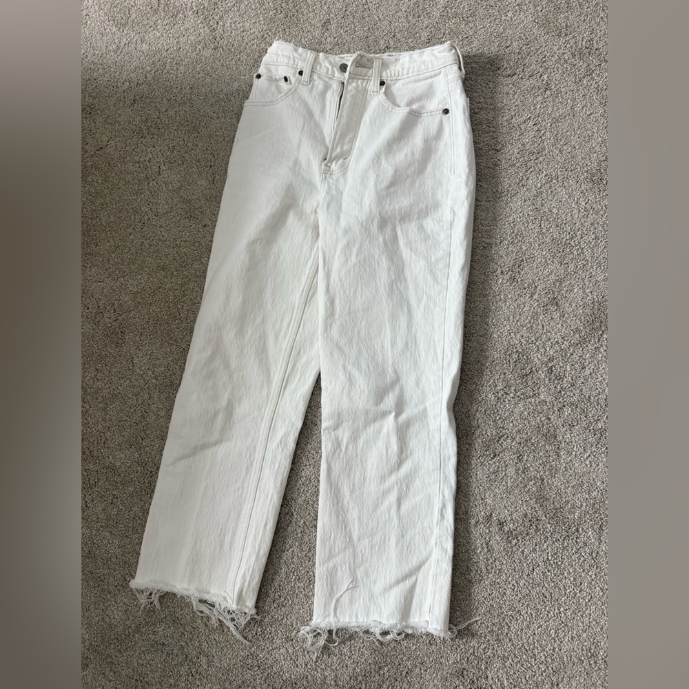 Abercrombie & Fitch Off-White 90s Straight Ultra High Rise Cropped Jeans